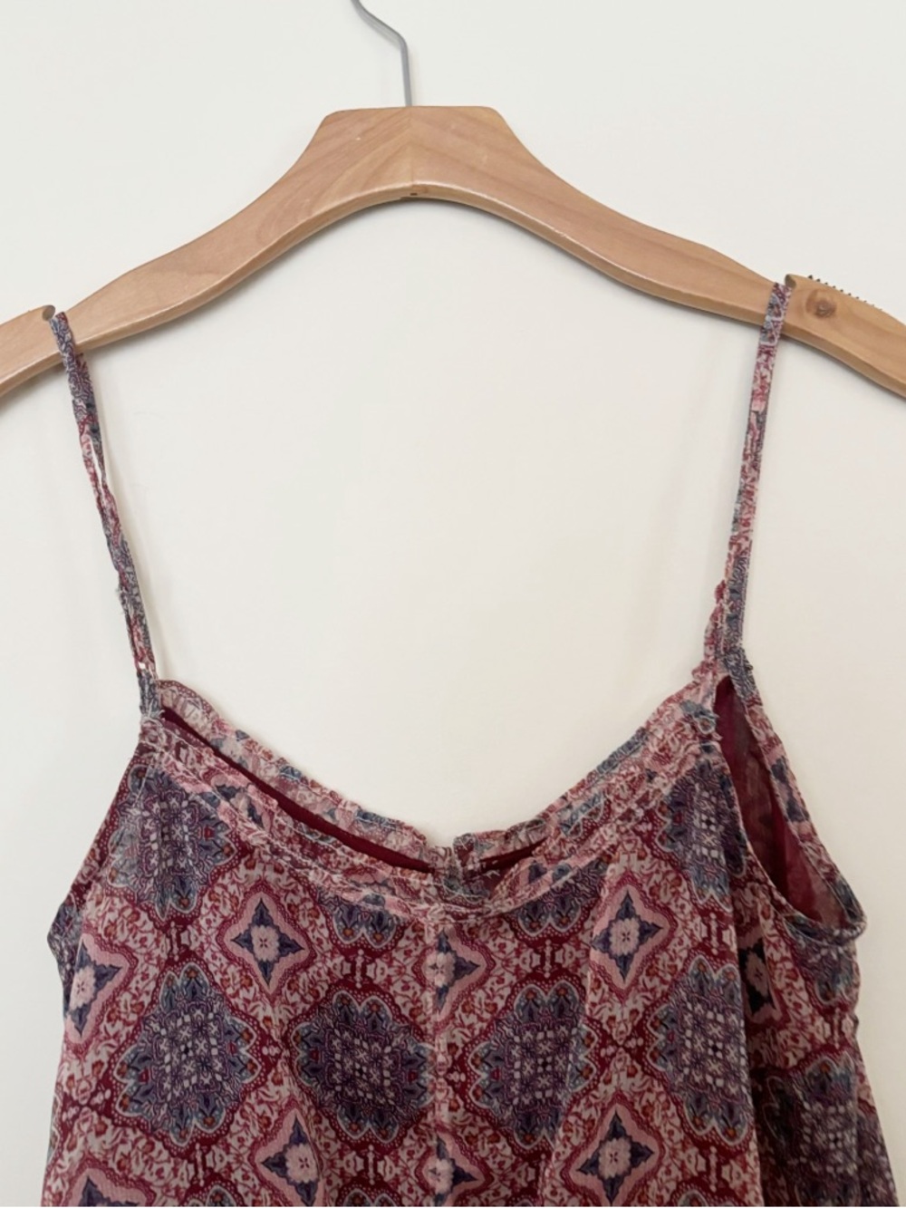 American Eagle Outfitters Printed Spaghetti Strap Tank Womens Sz Small Sheer - Picture 7 of 7